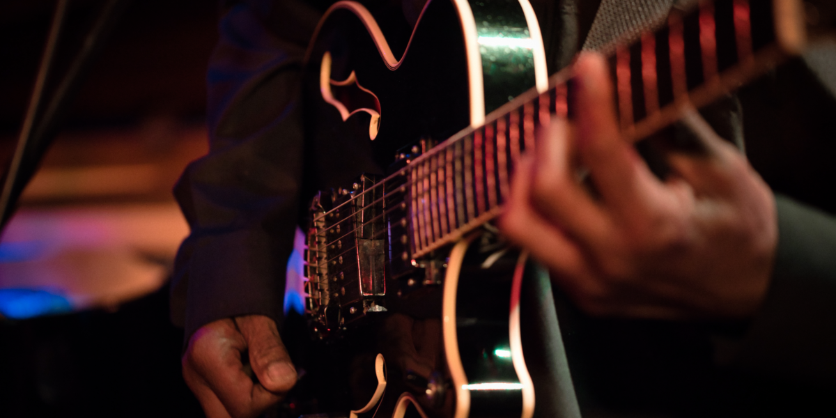 how to play jazz guitar chords