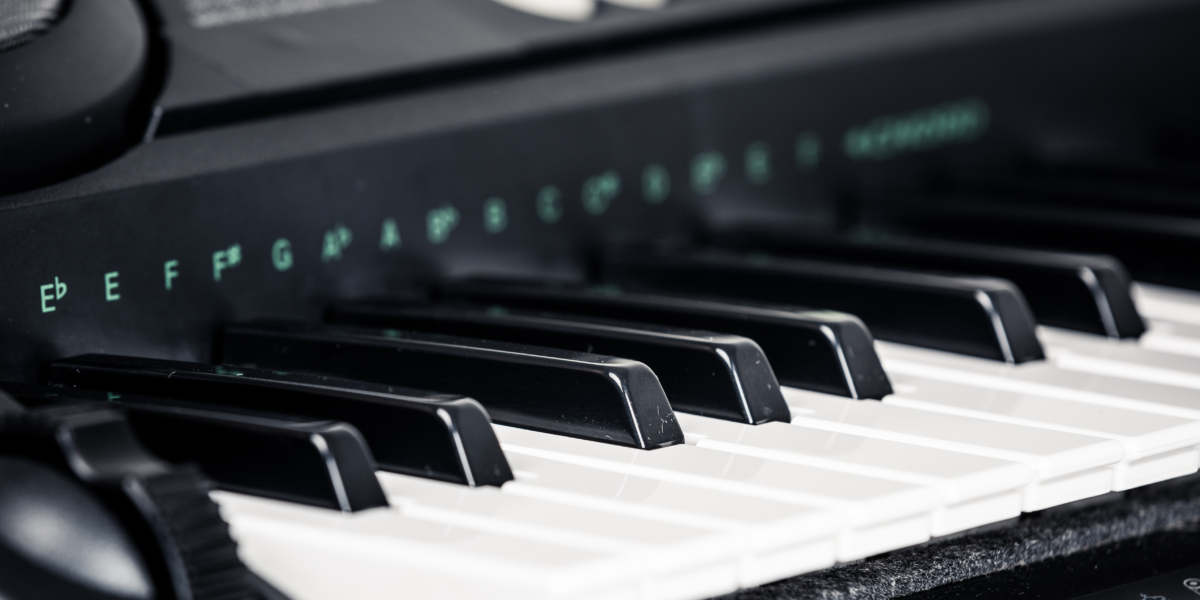 Best Mini Keyboard Piano 2022 - Top 6 Best Mini Keyboard Piano In The  Market 